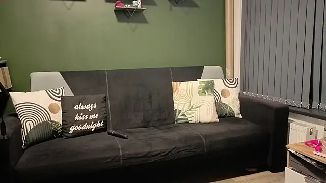 Snapshot of Eveline_Beauty_Kitty chatting on 11.14.25 Eveline Beauty Kitty online show from 11.14.25