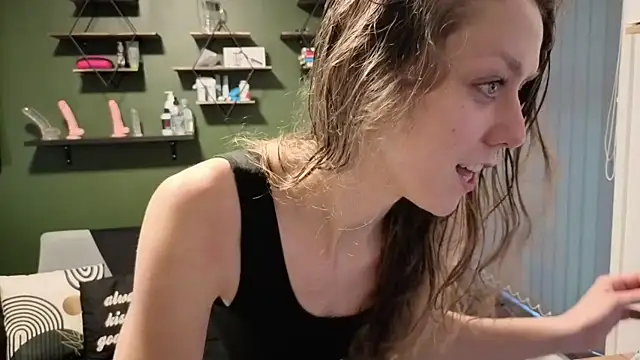 Snapshot of Eveline_Beauty_Kitty chatting on 12.01.25 Eveline Beauty Kitty online show from 12.01.25