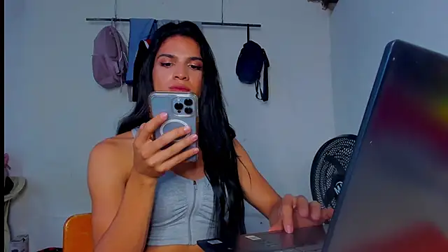 Snapshot of ISA_BELLA_VZL chatting on 01.12.26 ISA BELLA VZL online show from 01.12.26