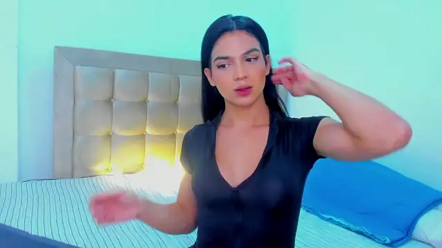 Snapshot of ISA_BELLA_VZL chatting on 06.16.26 ISA BELLA VZL online show from 06.16.26