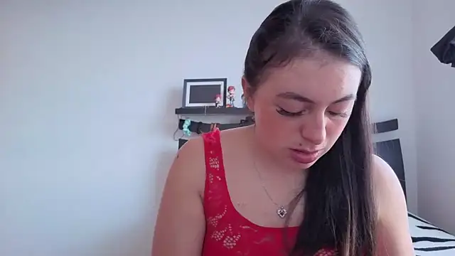 MiaKimky online show from 10.15.25