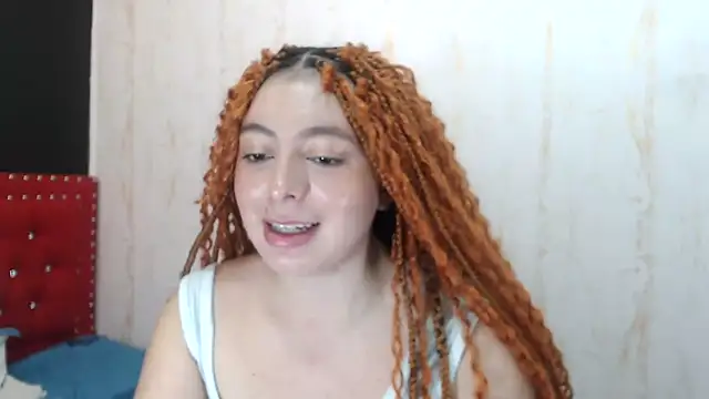 MiaKimky online show from 12.15.25