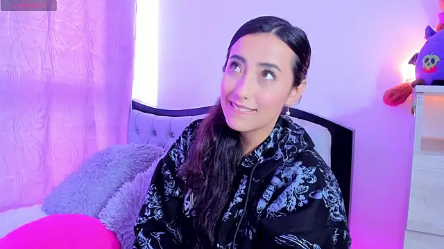 my aleja  online show from 04.25.26