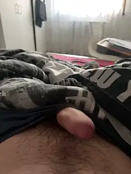 Snapshot of FrequentFew chatting on 03.08.26 FrequentFew online show from 03.08.26