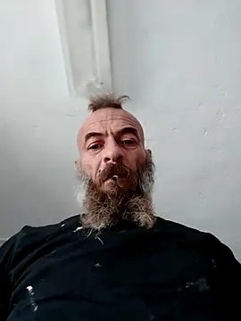 Snapshot of Zk1980 chatting on 10.31.25 Zk1980 online show from 10.31.25