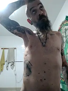 Snapshot of Zk1980 chatting on 12.17.25 Zk1980 online show from 12.17.25