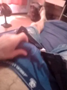 Snapshot of pauzaogrande1 chatting on 11.15.25 pauzaogrande1 online show from 11.15.25