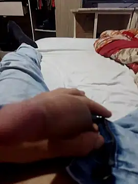 Snapshot of pauzaogrande1 chatting on 11.18.25 pauzaogrande1 online show from 11.18.25