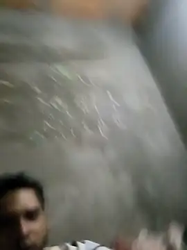 Snapshot of luigy-96 chatting on 12.17.25 luigy-96 online show from 12.17.25