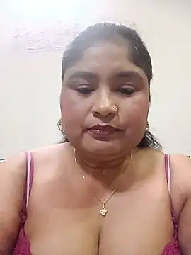 Snapshot of hornyriyanka chatting on 07.14.26 hornyriyanka online show from 07.14.26