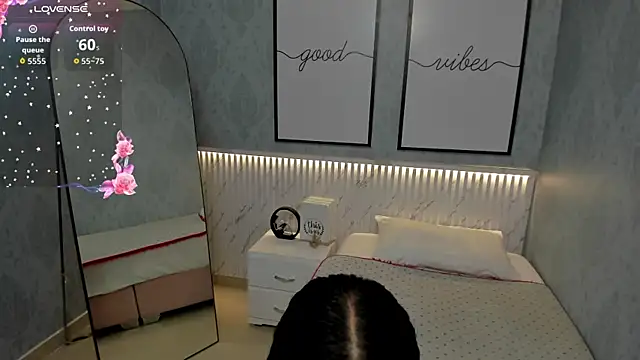 Snapshot of Ximenahott_ chatting on 09.20.25 Ximenahott online show from 09.20.25