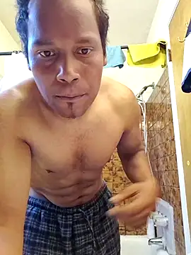 Snapshot of uratre chatting on 03.22.26 uratre online show from 03.22.26