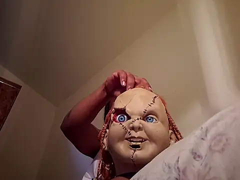 Snapshot of uratre chatting on 03.29.26 uratre online show from 03.29.26