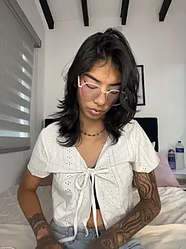 TweetiePieXXX online show from 03.12.26