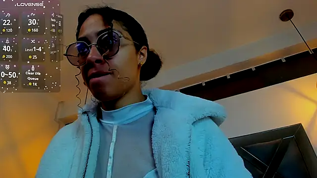 Hanna Cornee  online show from 10.13.25