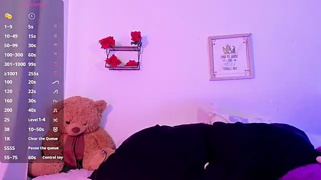 DanielaMarnt  online show from 10.03.25