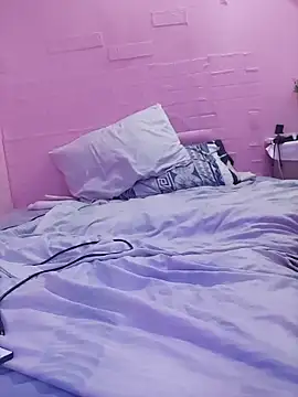 Kellye hotTs online show from 11.28.25