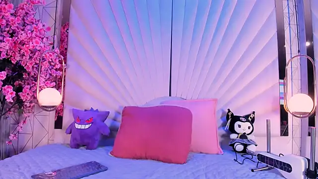 VesperVelvet online show from 04.26.26