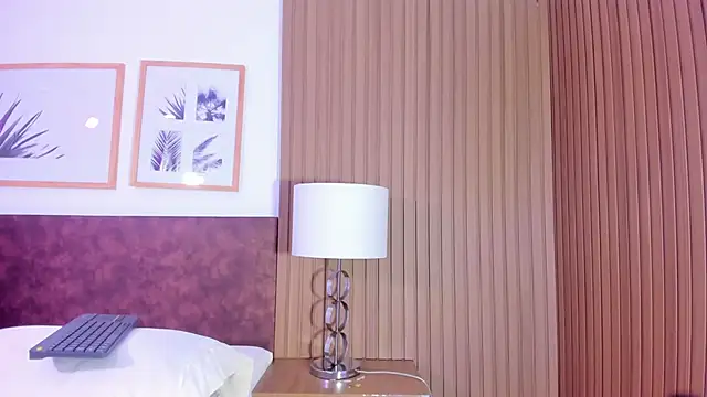 Snapshot of cutie_katy_ chatting on 11.24.25 cutie katy online show from 11.24.25