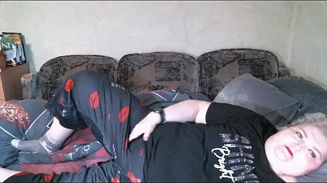 Snapshot of Lana555 chatting on 03.10.25 Lana555 online show from 03.10.25