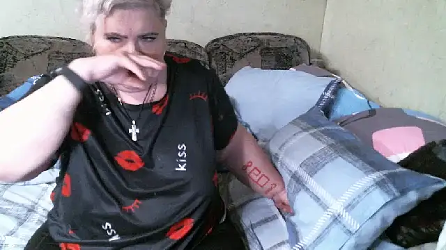 Snapshot of Lana555 chatting on 09.18.25 Lana555 online show from 09.18.25