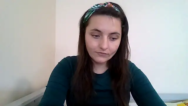 Snapshot of DInaraXRose chatting on 11.06.25 DInaraXRose online show from 11.06.25