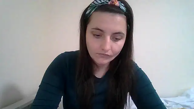 Snapshot of DInaraXRose chatting on 11.11.25 DInaraXRose online show from 11.11.25