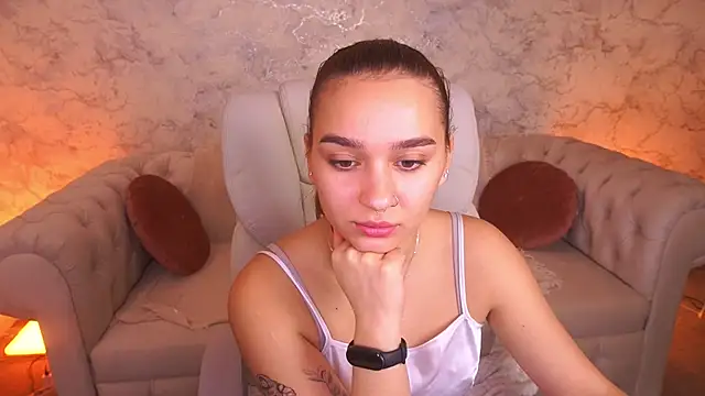 UrMuseOn online show from 11.03.25