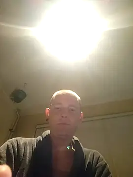 piercingpik online show from 06.10.26