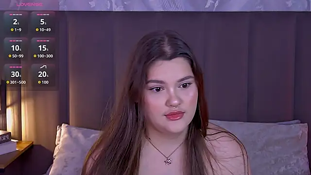 EmilyHyde online show from 10.12.25