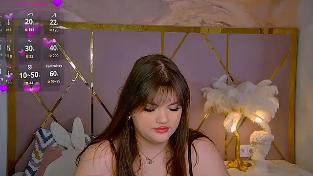 Snapshot of EmilyHyde chatting on 03.13.26 EmilyHyde online show from 03.13.26