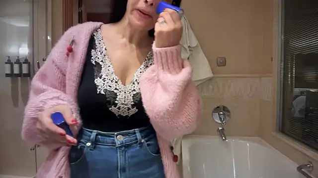 Ofcourseoneday online show from 11.11.25