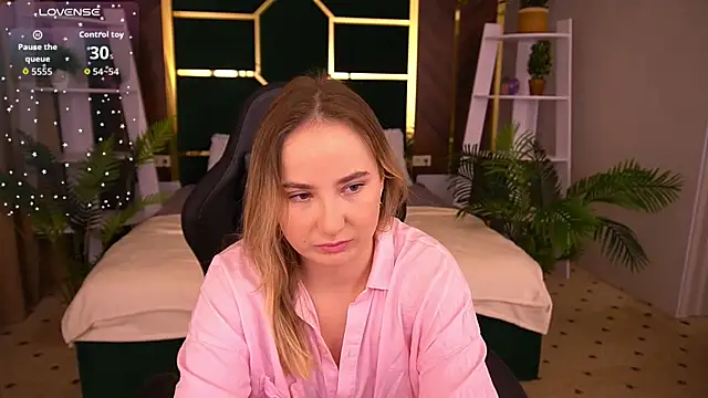 SofieBloom online show from 11.10.25