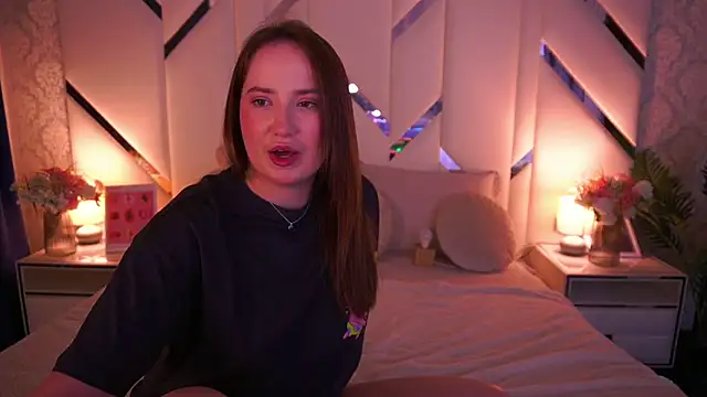 Snapshot of SofieBloom chatting on 05.17.26 SofieBloom online show from 05.17.26