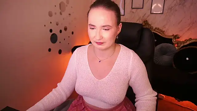 Snapshot of SofieBloom chatting on 06.19.26 SofieBloom online show from 06.19.26