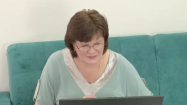 Sandra Sunrise online show from 10.14.25