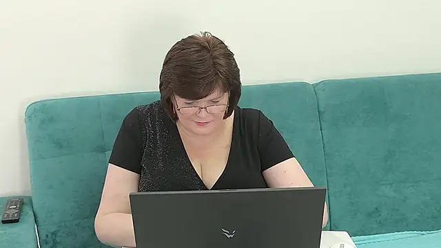 Sandra Sunrise online show from 11.21.25