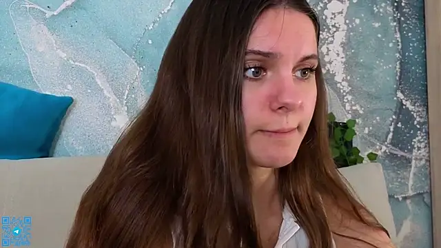 Snapshot of chloemilka chatting on 06.11.26 chloemilka online show from 06.11.26