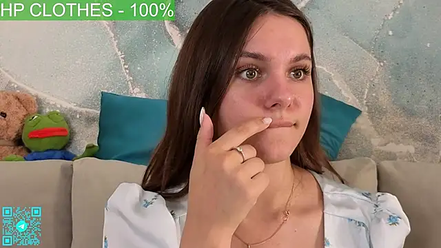 Snapshot of chloemilka chatting on 06.19.26 chloemilka online show from 06.19.26