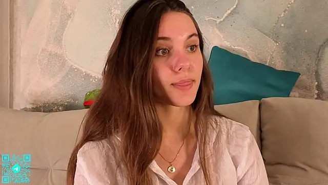 Snapshot of chloemilka chatting on 07.13.26 chloemilka online show from 07.13.26