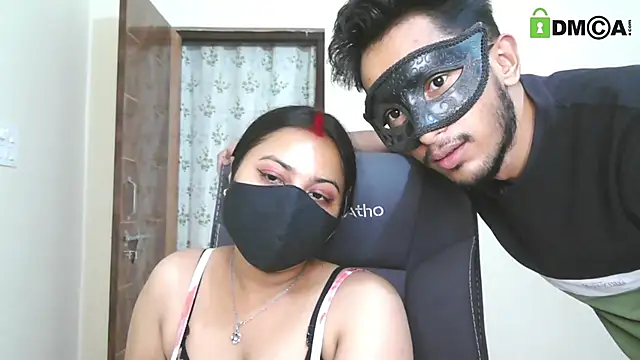 SassyWildCouple online show from 05.08.26