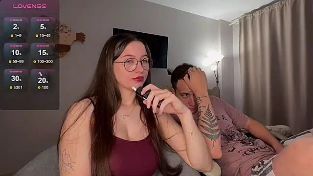 Snapshot of wwow_meow chatting on 09.28.25 wwow meow online show from 09.28.25