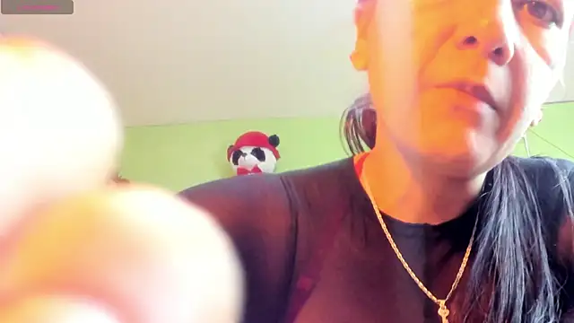 Snapshot of hot_Dariana_pantyhose chatting on 11.10.25 hot Dariana pantyhose online show from 11.10.25