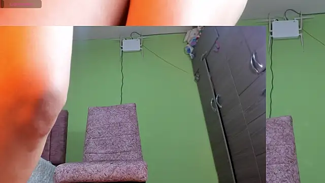 Snapshot of hot_Dariana_pantyhose chatting on 11.22.25 hot Dariana pantyhose online show from 11.22.25