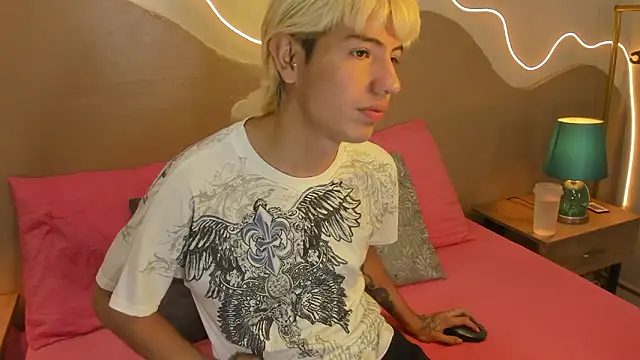 Snapshot of Enrrixxx_ chatting on 02.11.26 Enrrixxx online show from 02.11.26