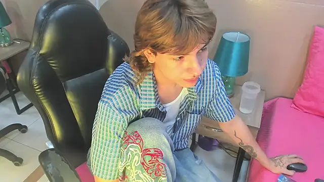 Snapshot of Enrrixxx_ chatting on 03.27.26 Enrrixxx online show from 03.27.26