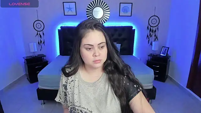 Snapshot of LolaVillalobos chatting on 11.08.25 LolaVillalobos online show from 11.08.25