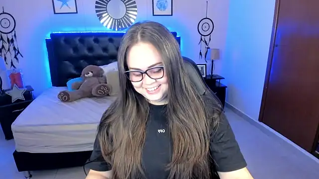 LolaVillalobos online show from 05.08.26