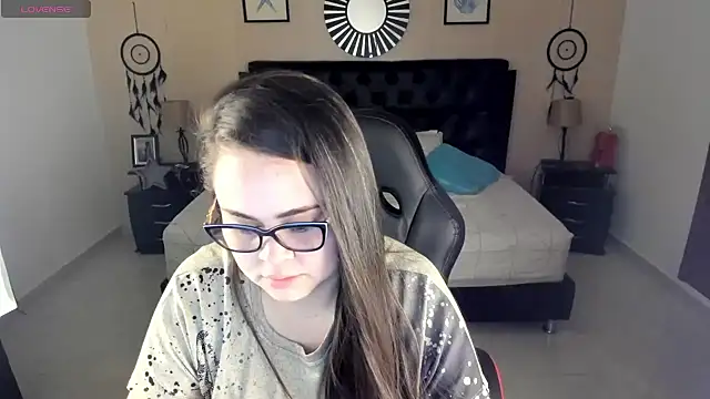 LolaVillalobos online show from 06.13.26