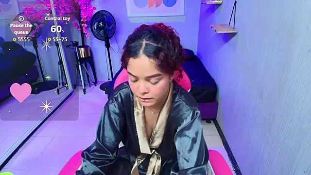 Maggy t18 online show from 10.25.25